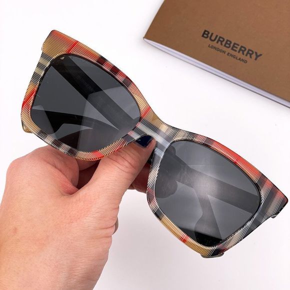 Burberry Accessories Burberry Elsa Be4346 394487 Sunglasses Brown